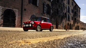 Назад у майбутнє: класичний Mini став електричним. Назад у майбутнє: класичний Mini став електричним.