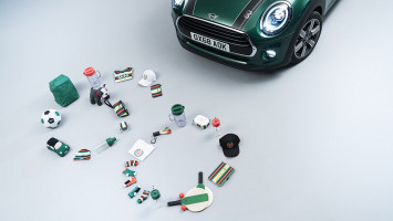 Шість десятиліть натхнення. MINI святкує свій знаковий ювілей з колекцією MINI 60 Years Lifestyle. Шість десятиліть натхнення. MINI святкує свій знаковий ювілей з колекцією MINI 60 Years Lifestyle.